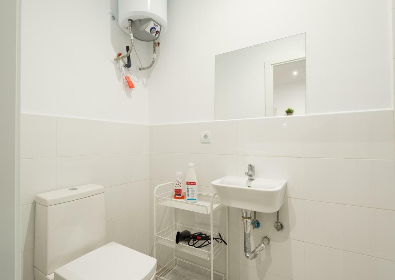 Apartamento Alameda De Colon Apartment Малага Екстериор снимка